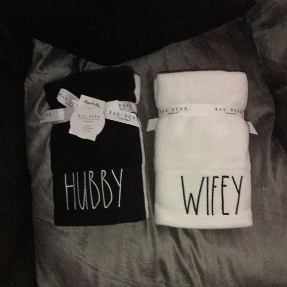 Rae Dunn Bath New Rae Dunn Hand Towels 2 Pk Hubby Wifey Poshmark